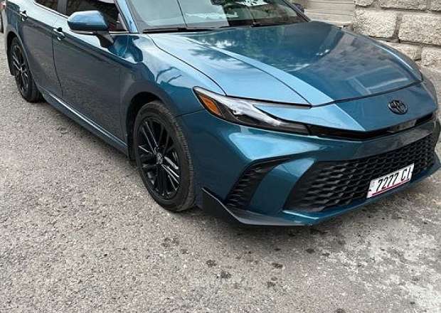 Toyota Camry 2024 — լուսանկար 3