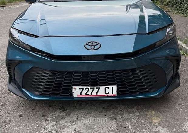 Toyota Camry 2024 — լուսանկար 1