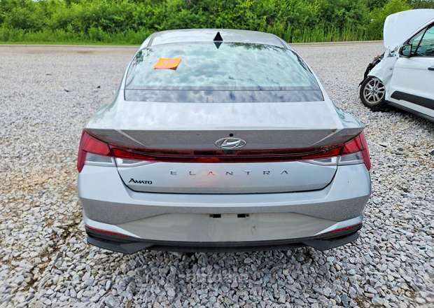 Hyundai Elantra 2022 — photo 7
