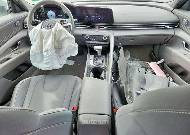 Hyundai Elantra 2022 — photo 8