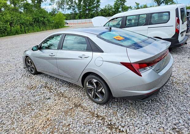 Hyundai Elantra 2022 — photo 6