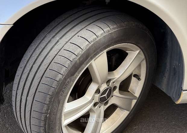 Mercedes-Benz E 240 2003 — photo 11