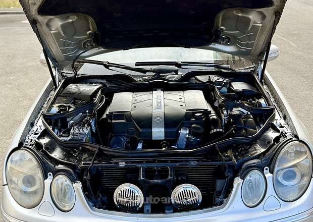 Mercedes-Benz E 240 2003 — photo 10