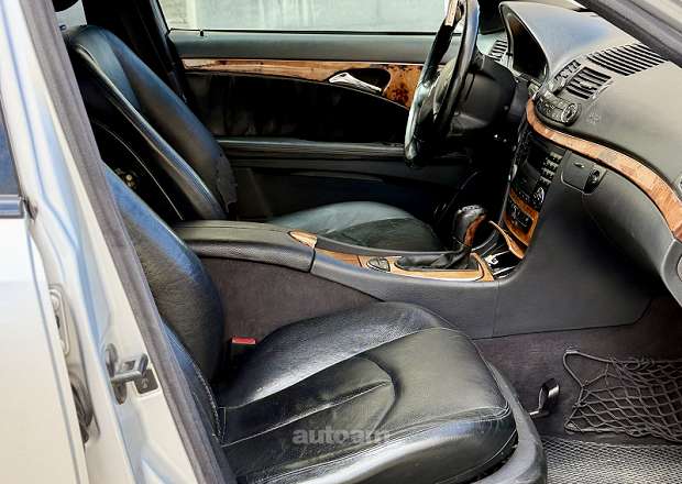 Mercedes-Benz E 240 2003 — photo 9
