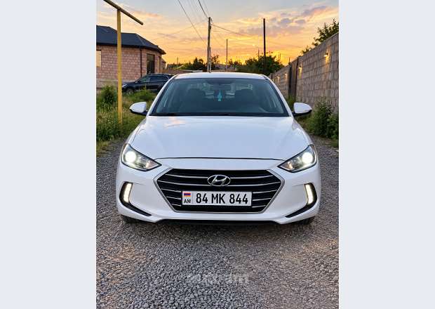 Hyundai Elantra 2018 — photo 4