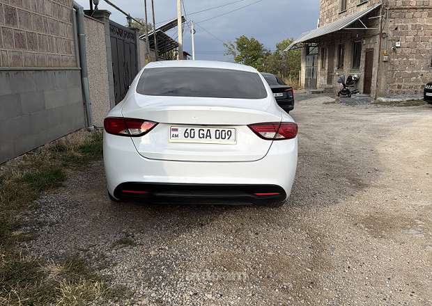 Chrysler 200 2015 — լուսանկար 1