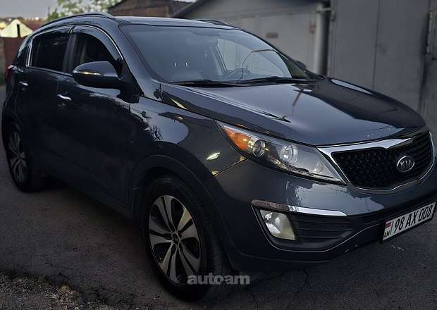 Kia Sportage 2012 — լուսանկար 11