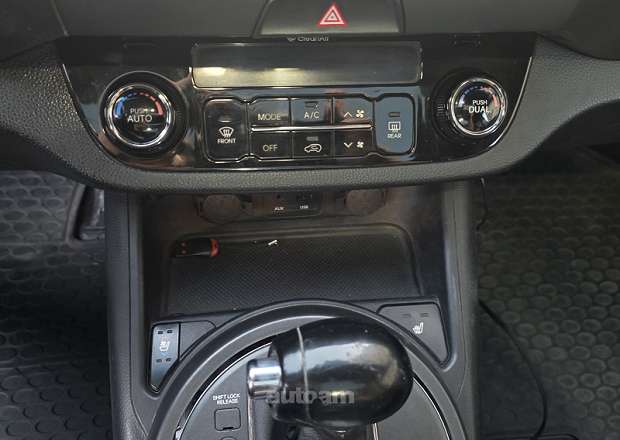 Kia Sportage 2012 — լուսանկար 6