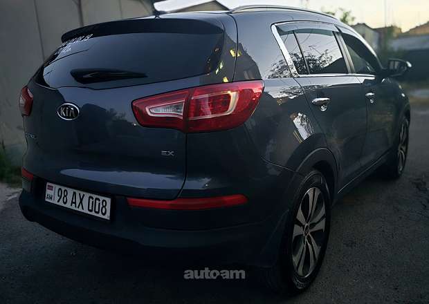 Kia Sportage 2012 — լուսանկար 12