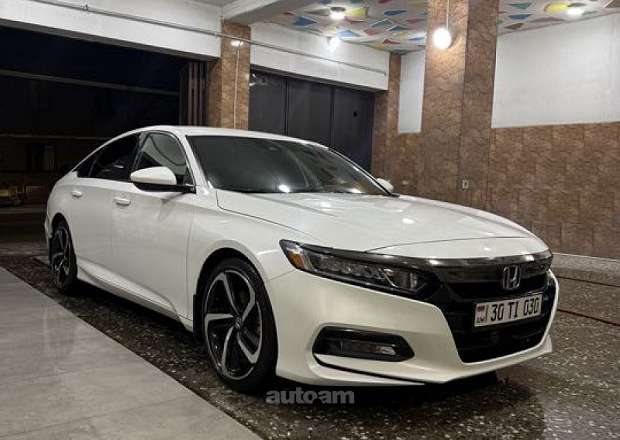 Honda Accord 2018 — լուսանկար 1