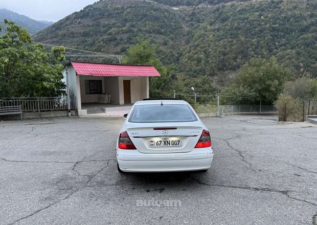 Mercedes-Benz E 320 2003 — լուսանկար 14