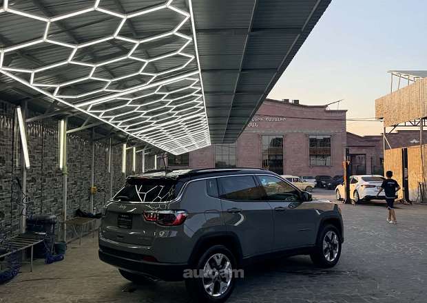 Jeep Compass 2021 — լուսանկար 3