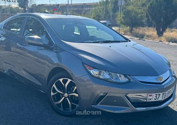 Chevrolet Volt 2018 — фото 1