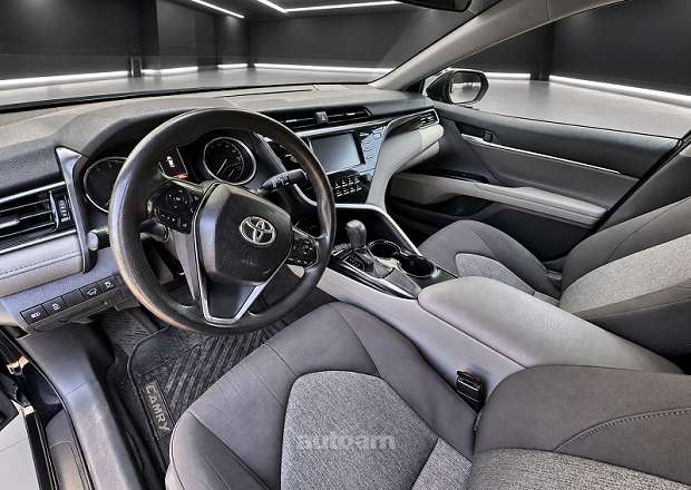 Toyota Camry 2019 — фото 3