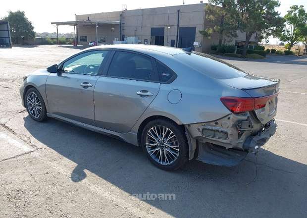 Kia Forte 2022 — photo 2