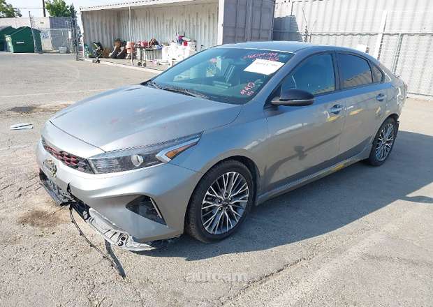 Kia Forte 2022 — photo 1