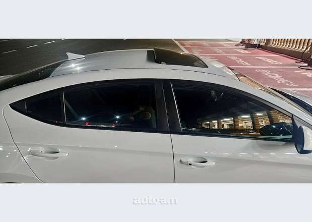Hyundai Elantra 2020 — լուսանկար 5