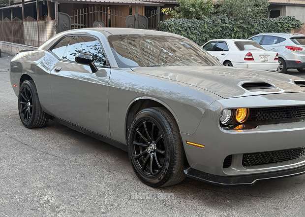 Dodge Challenger 2018 — լուսանկար 2