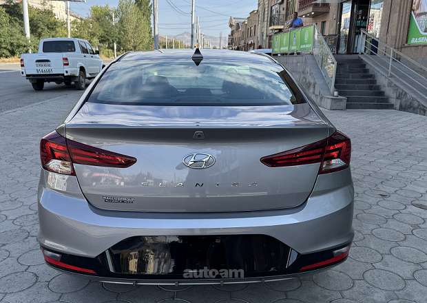Hyundai Elantra 2020 — լուսանկար 6