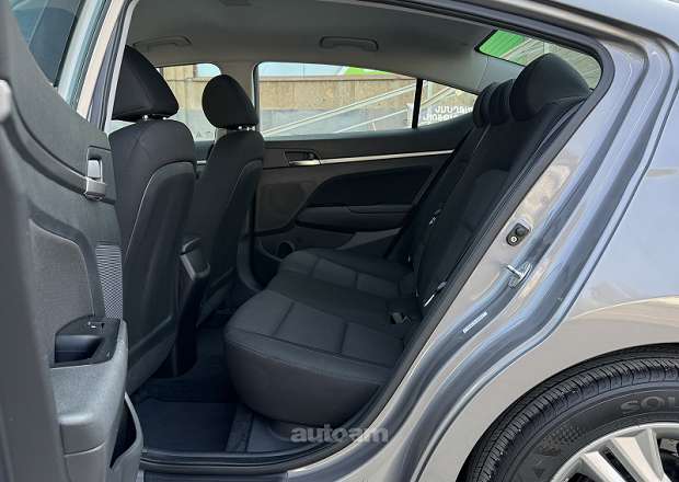 Hyundai Elantra 2020 — լուսանկար 14