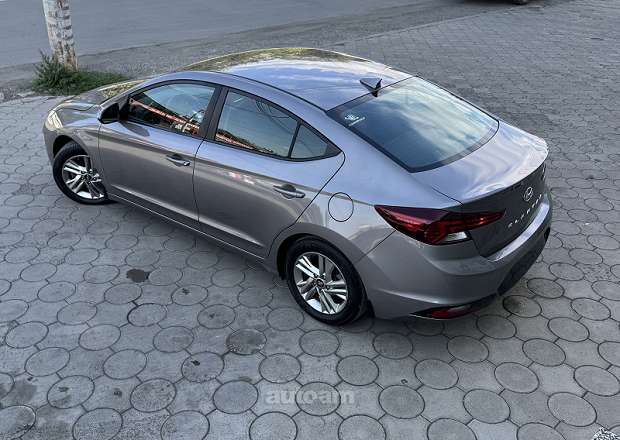 Hyundai Elantra 2020 — լուսանկար 15