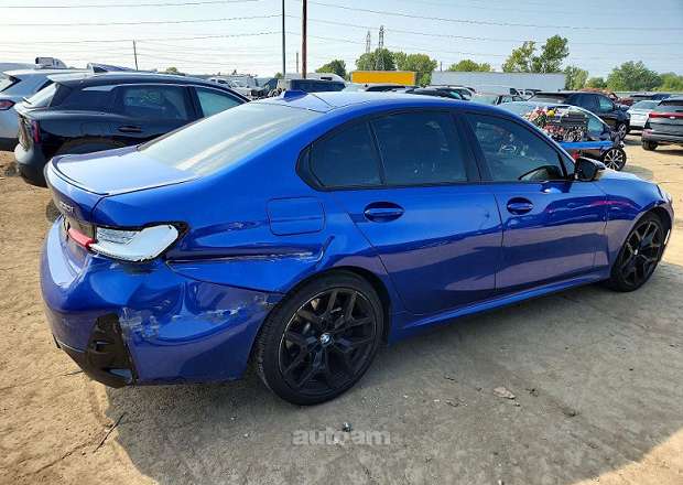 BMW 330