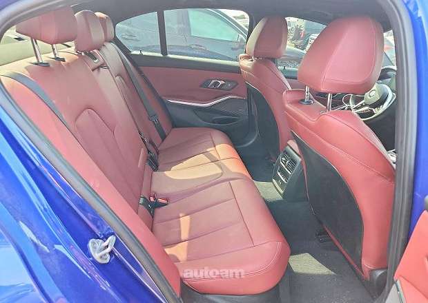 BMW 330