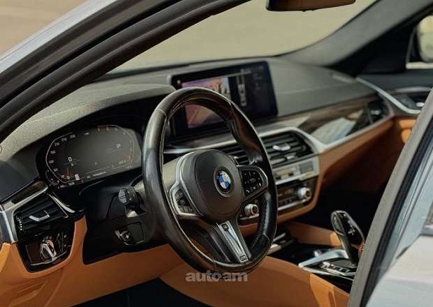 BMW 530 2021 — լուսանկար 1