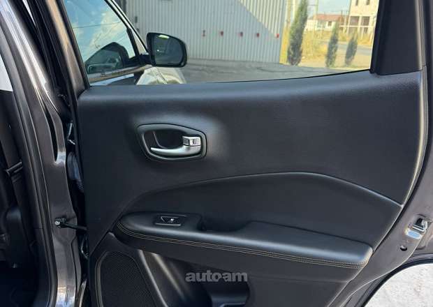 Jeep Compass 2020 — լուսանկար 12
