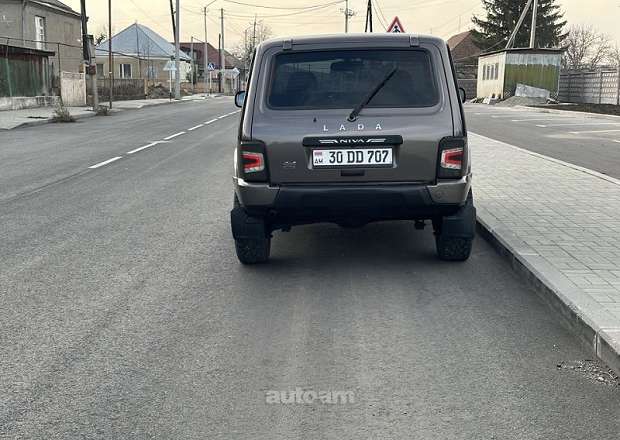 VAZ (Lada) 2121 NIVA (4x4) 2016 — լուսանկար 2