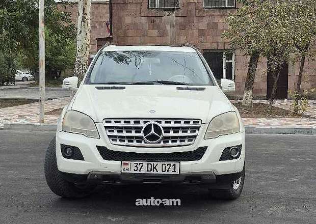 Mercedes-Benz ML 350 2011 — լուսանկար 1