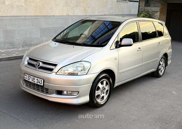 Toyota Ipsum 2002 — լուսանկար 1
