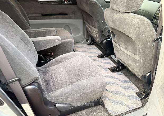 Toyota Ipsum 2002 — լուսանկար 11