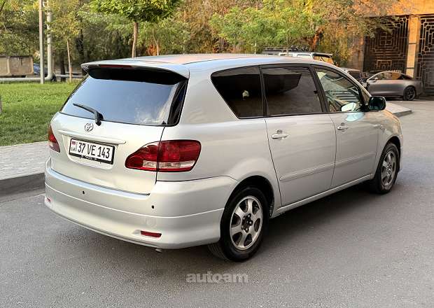 Toyota Ipsum 2002 — լուսանկար 3