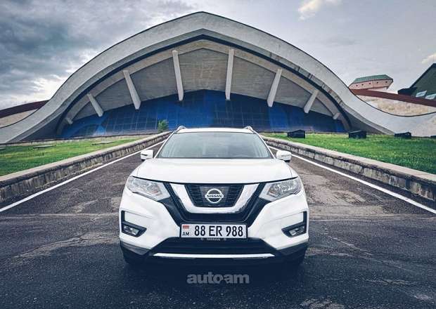 Nissan Rogue 2018 — photo 1