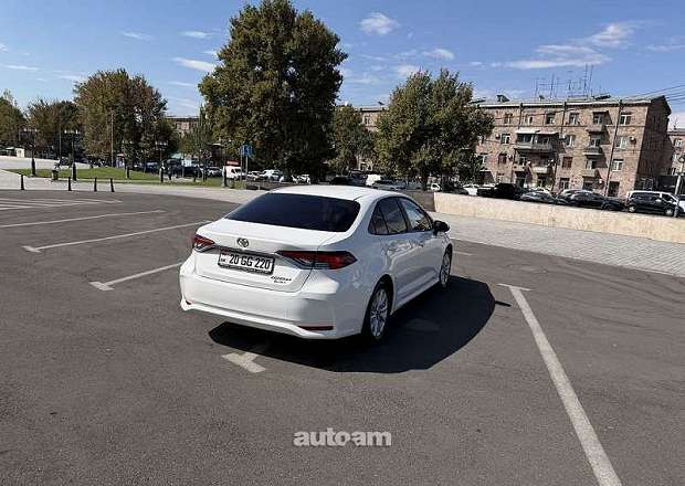 Toyota Corolla 2025 — լուսանկար 5