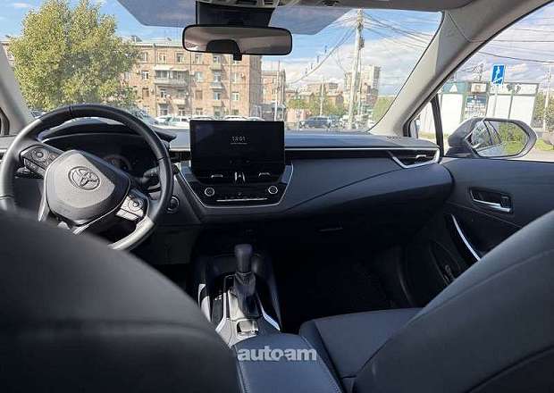 Toyota Corolla 2025 — լուսանկար 13
