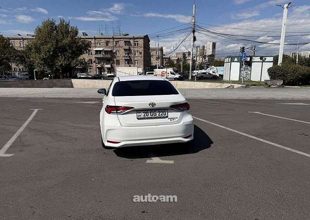 Toyota Corolla 2025 — լուսանկար 6
