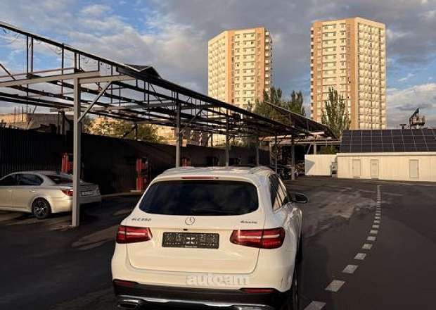 Mercedes-Benz GLC 250 2015 — լուսանկար 1