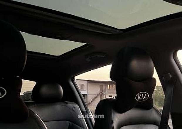Kia Sportage 2012 — լուսանկար 10