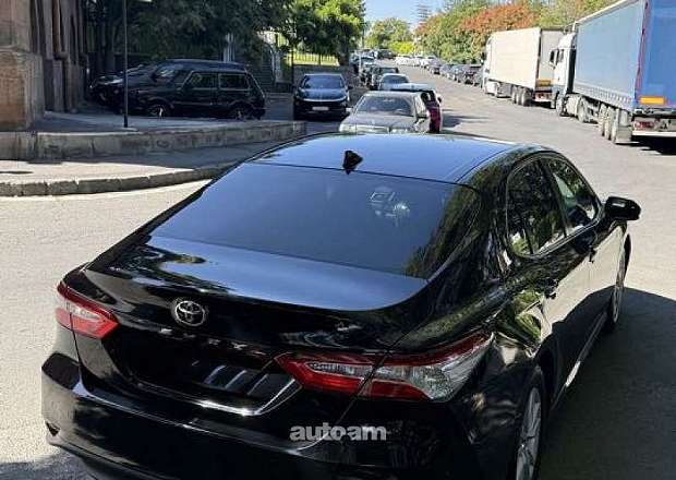 Toyota Camry 2018 — photo 4