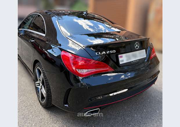 Mercedes-Benz CLA 250