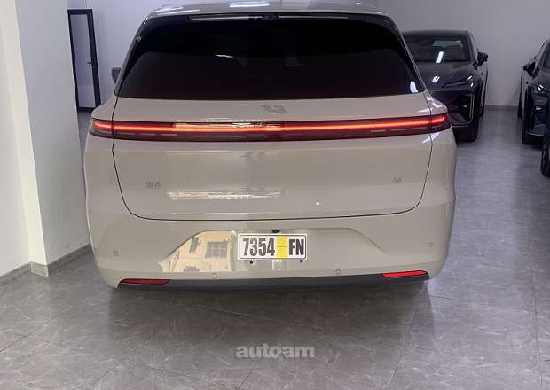 Lixiang Li L6 2025 — photo 3