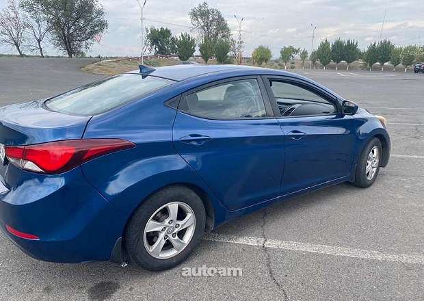 Hyundai Elantra 2013 — լուսանկար 3
