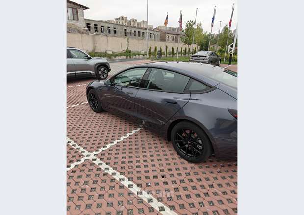 Tesla Model 3 2022 — լուսանկար 4