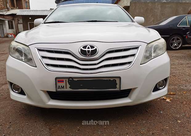 Toyota Camry 2009 — photo 1