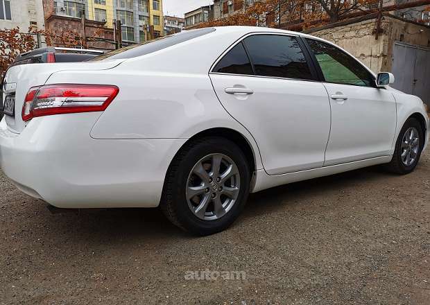 Toyota Camry 2009 — photo 3