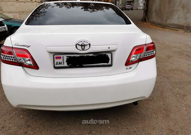 Toyota Camry 2009 — photo 2