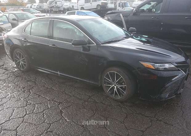 Toyota Camry 2021 — լուսանկար 4