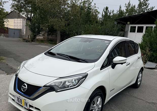 Nissan Note 2017 — фото 1